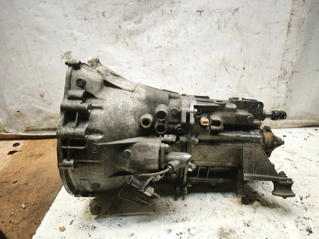 Mechaninė 5 pavarų dėžė