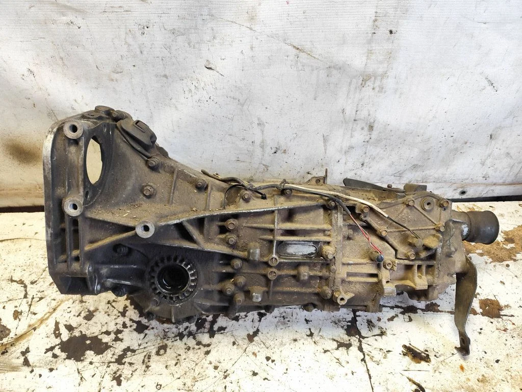 Mechaninė 5 pavarų dėžė