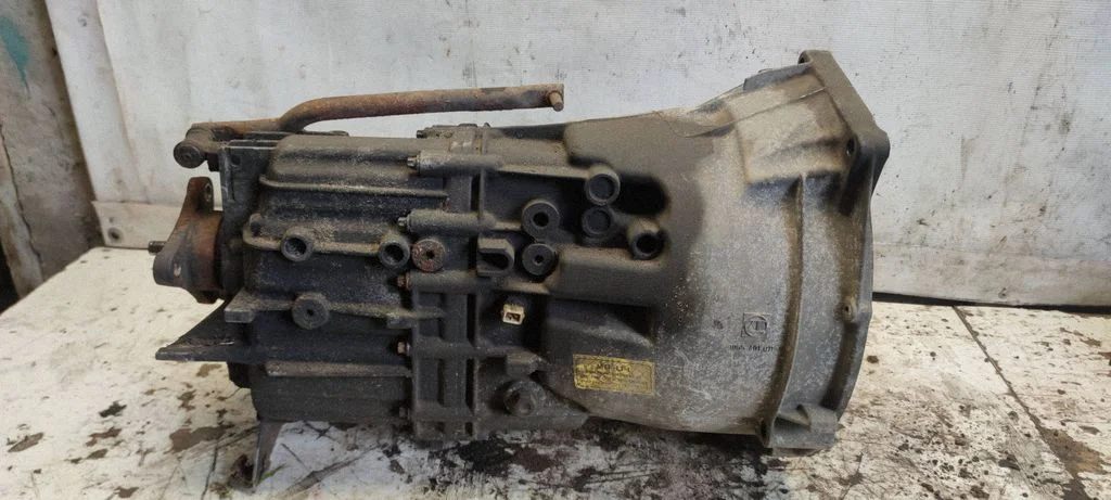 Mechaninė 5 pavarų dėžė