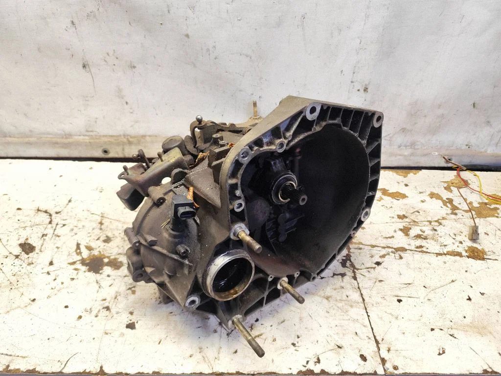 Mechaninė 5 pavarų dėžė