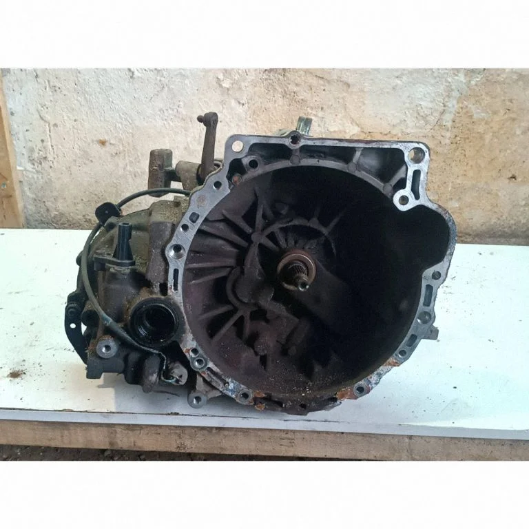 Mechaninė 5 pavarų dėžė