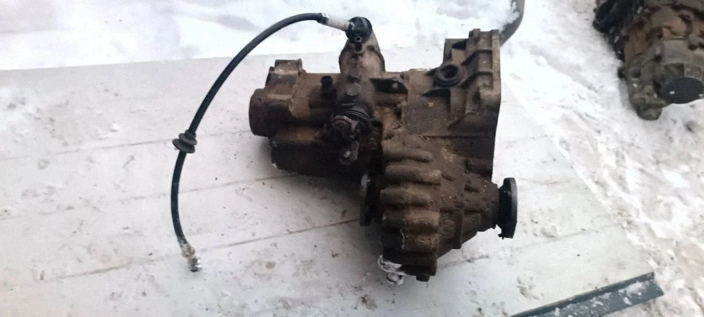 Mechaninė 5 pavarų dėžė