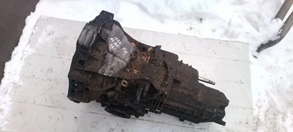 Mechaninė 5 pavarų dėžė