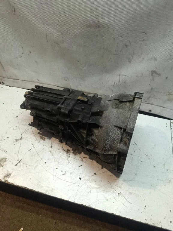 Mechaninė 5 pavarų dėžė