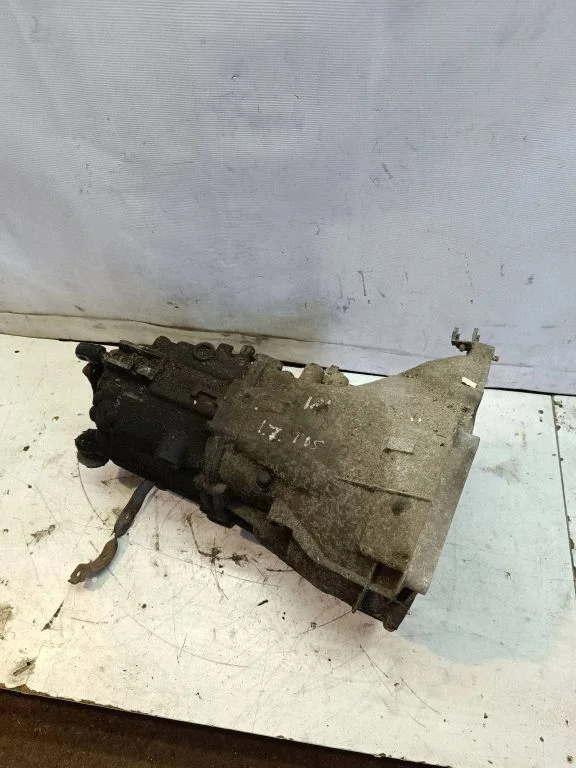 Mechaninė 5 pavarų dėžė