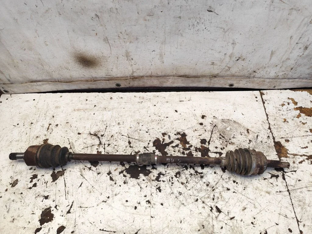 Front driveshaft – right