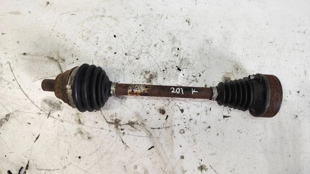 Front driveshaft – left