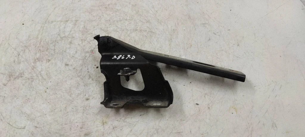Engine bonnet/hood hinges 8K0823302D