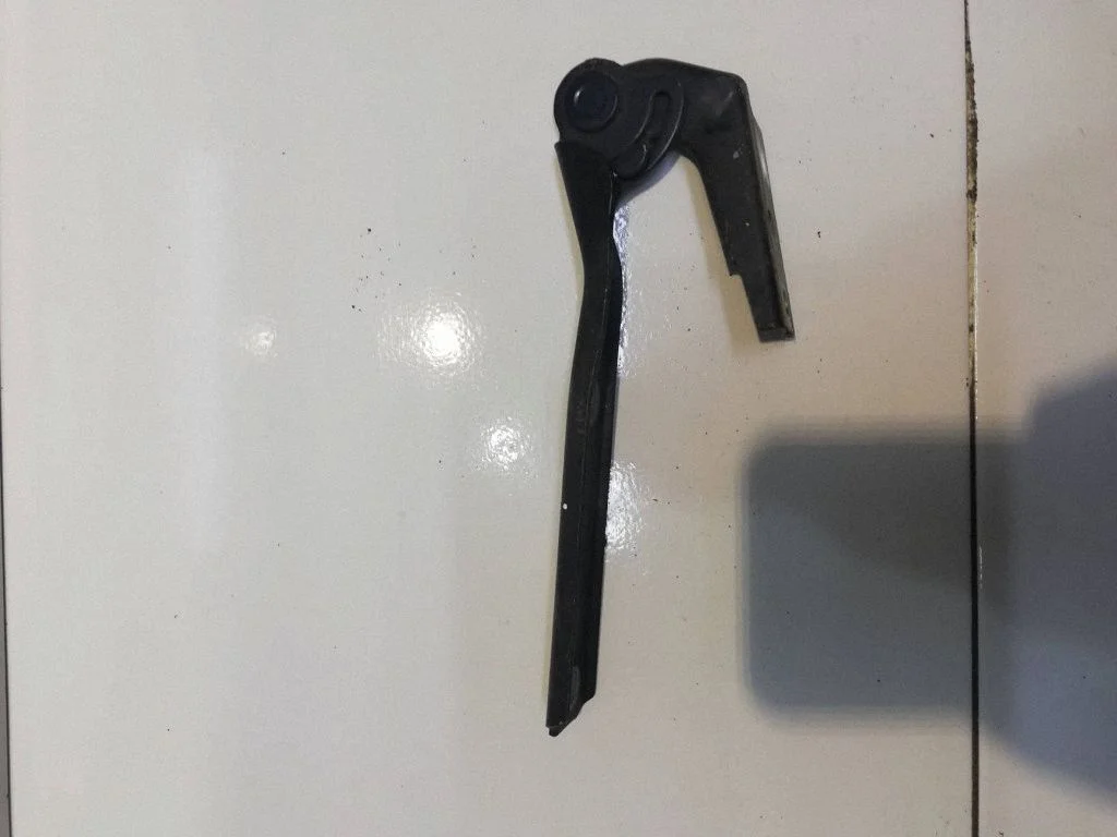 Engine bonnet/hood hinges 800823301B
