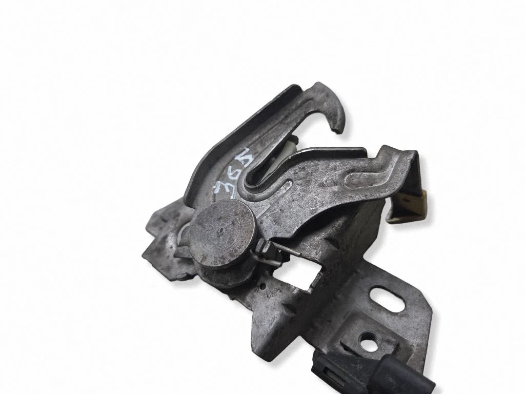 Engine bonnet/hood lock/catch 30716530