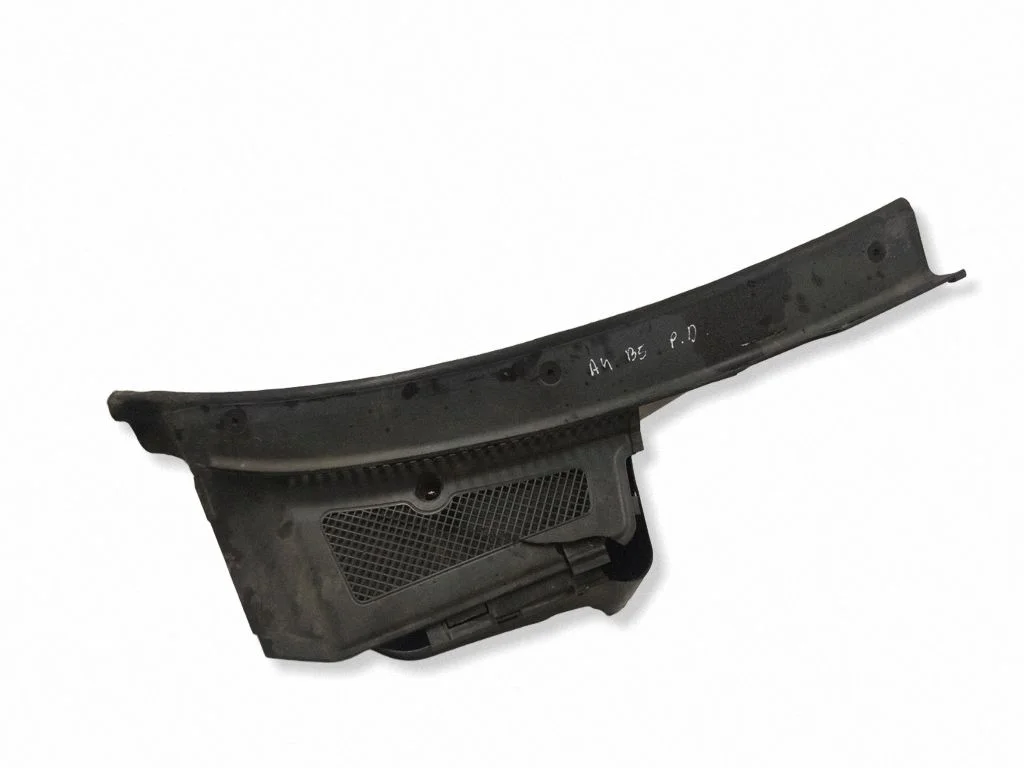 Wiper trim 7228622