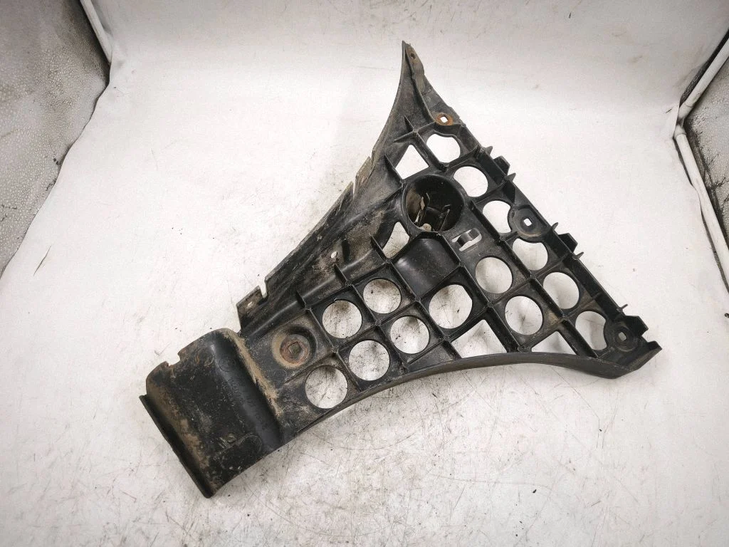 Aizmugurējā bufera turētājs 5112703371518