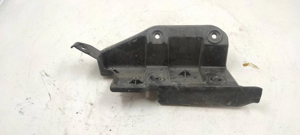 Rear bumper mounting bracket – Audi A6 Allroad C6 (2006-2011)