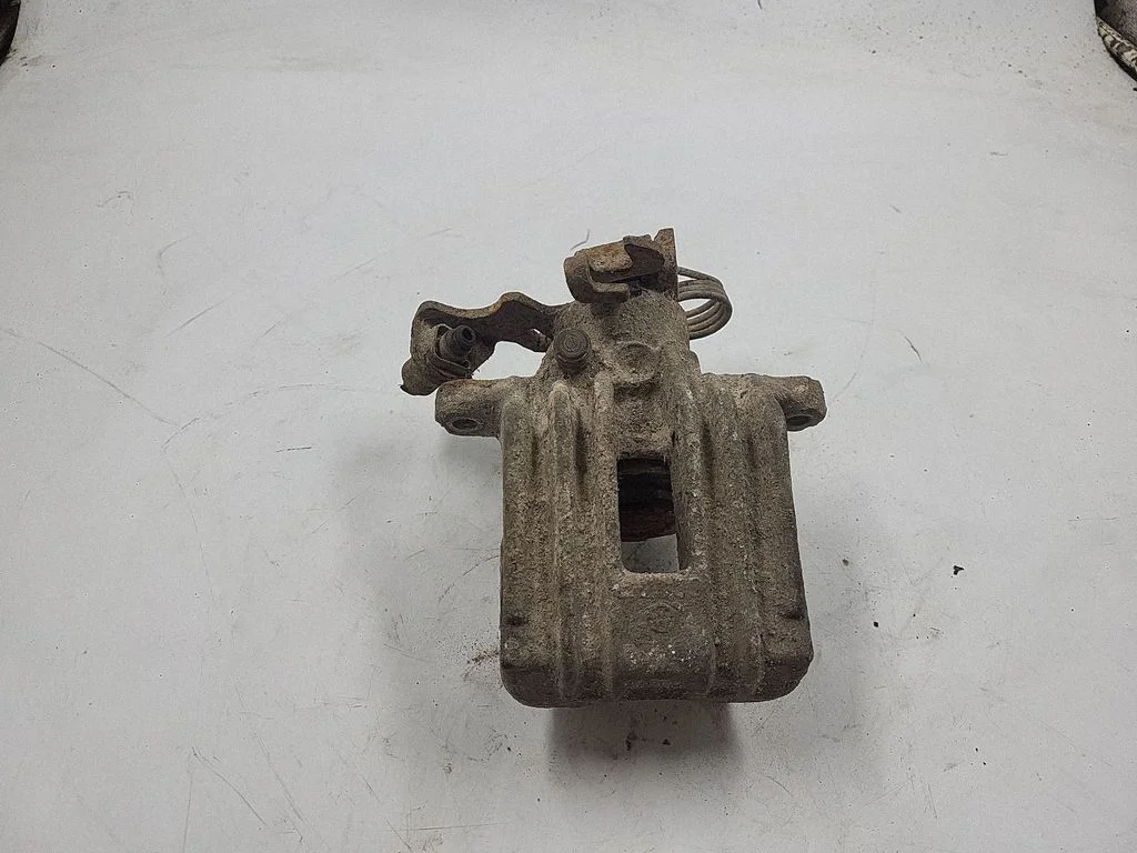 Rear brake caliper – rear left