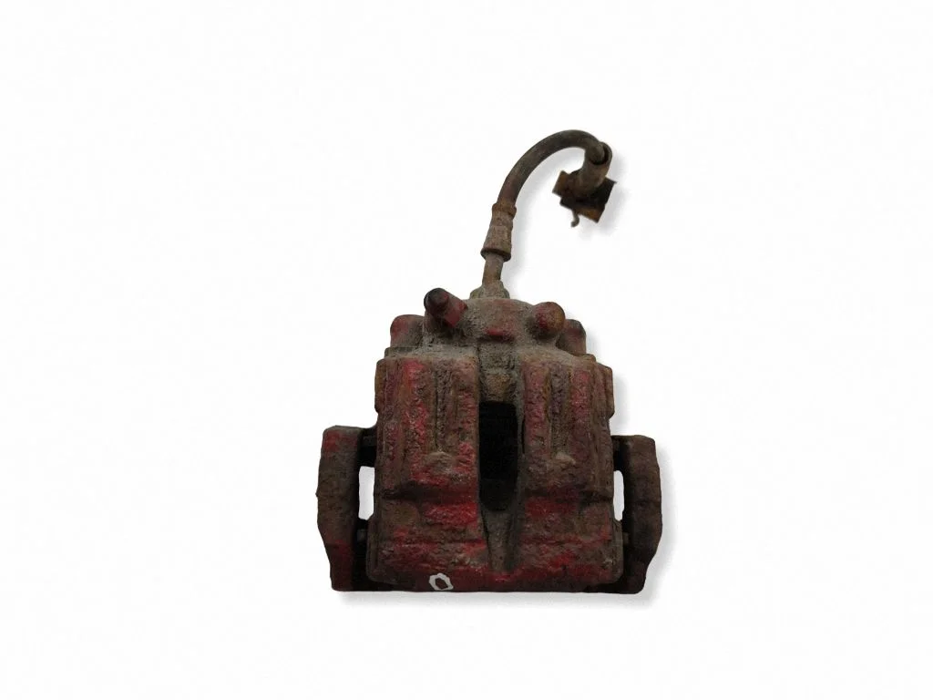 Rear brake caliper – rear right