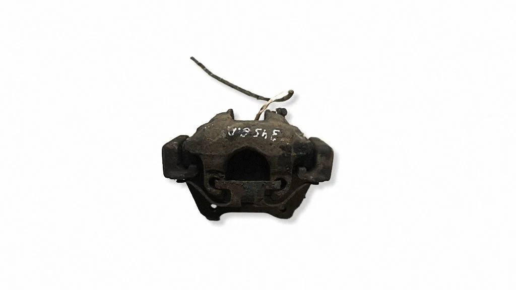 Rear brake caliper – rear right