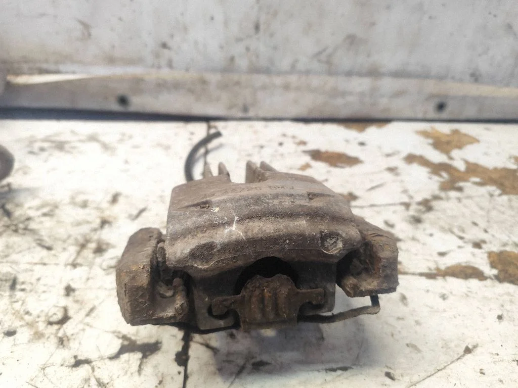 Tagumine pidurisadul 42720