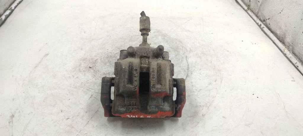 Rear brake caliper – rear left