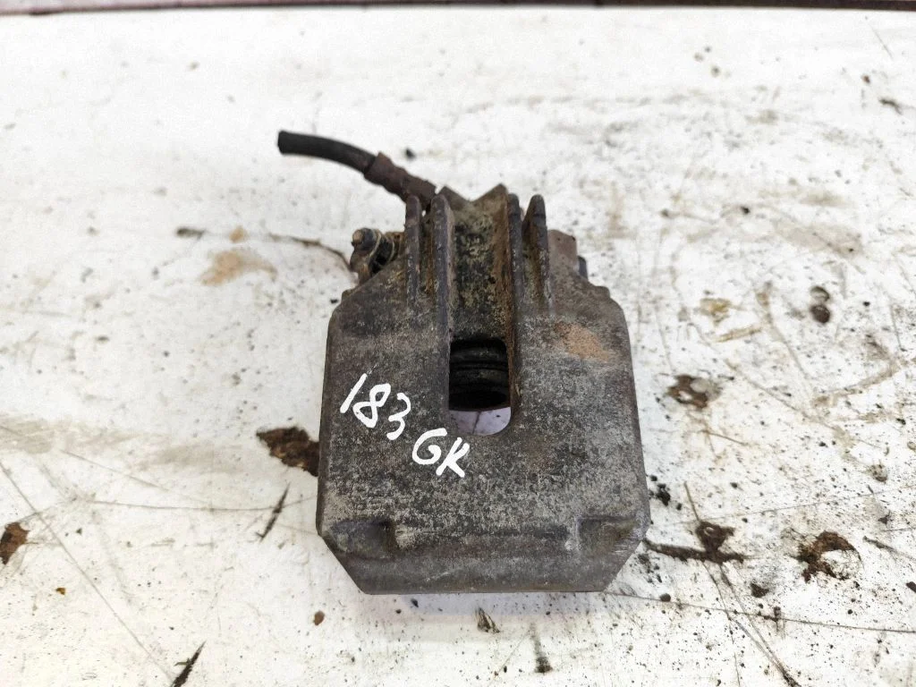 Rear brake caliper – rear left