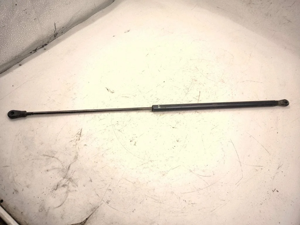 Tailgate/trunk strut/damper 8D0823359