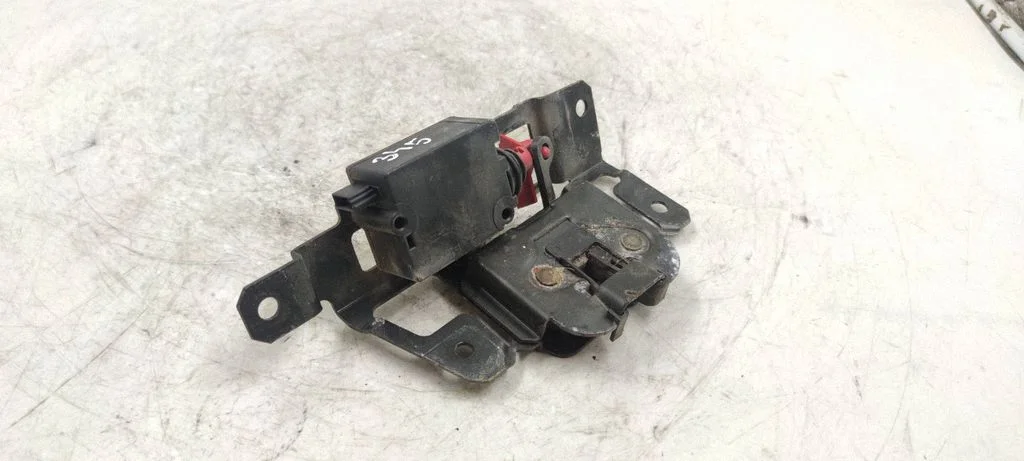 Tailgate/trunk/boot lock/catch/latch