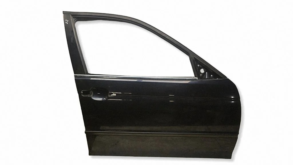 Front door – front right