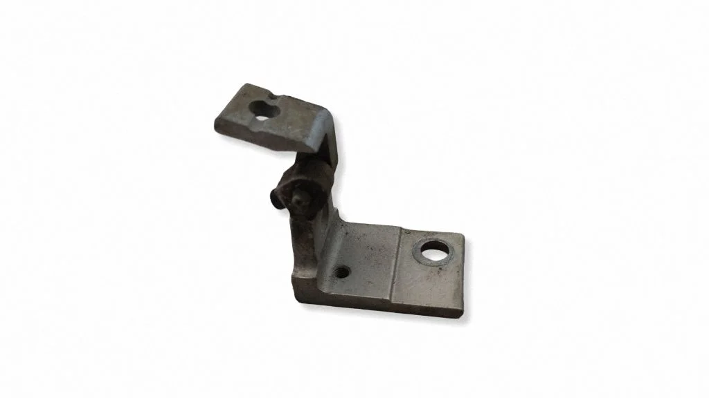 Front door upper hinge 8D0831402B