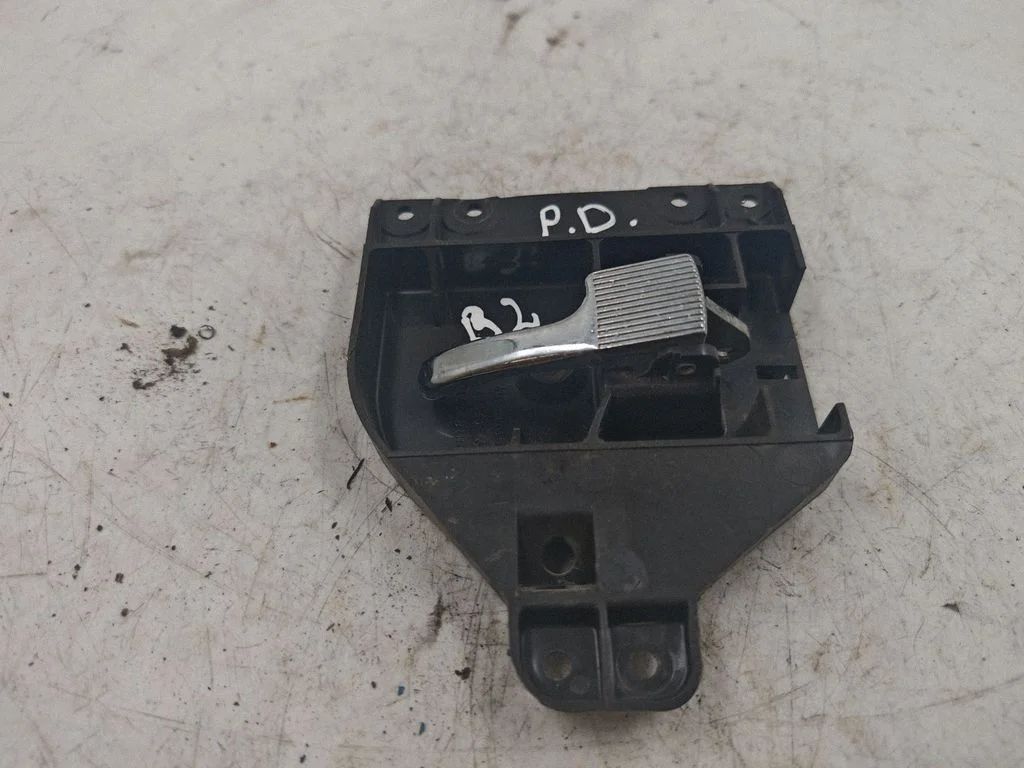 Front door interior handle 811837710