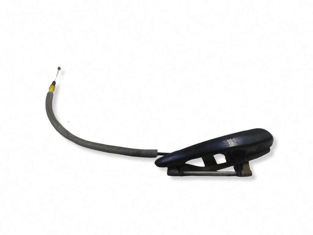 Front door exterior handle – front right