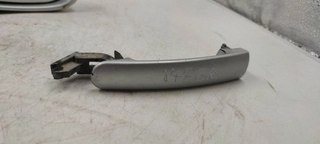 Front door exterior handle 3B0837207