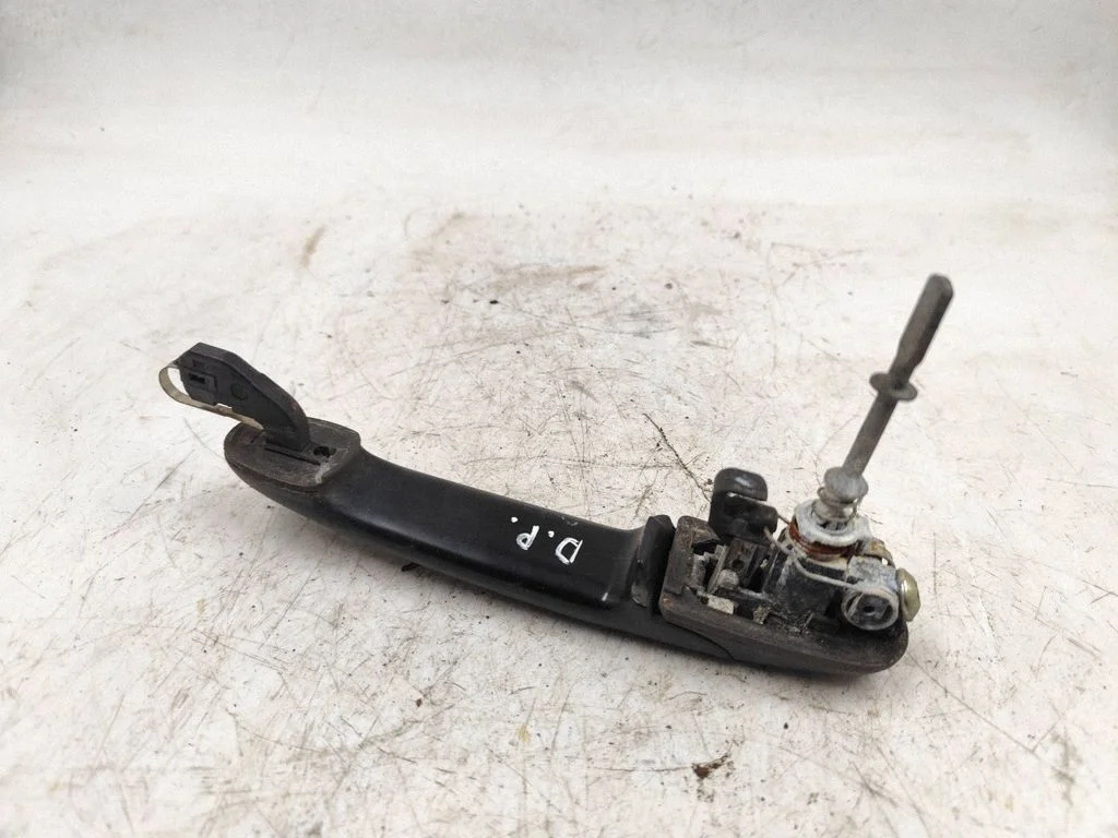 Front door exterior handle – front right