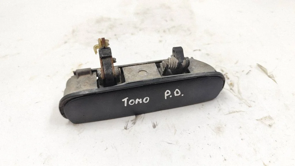 Front door exterior handle – Audi A4 S4 B5 8D (1994-1999)