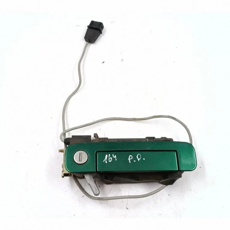 Front door exterior handle – Audi A4 S4 B5 8D (1994-1999)