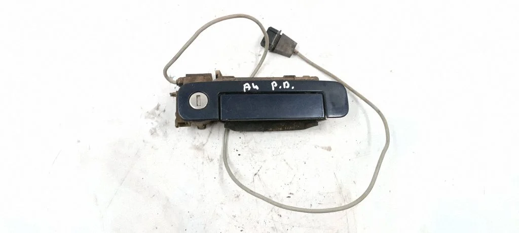 Esiukse välimine käepide 4A0837206D