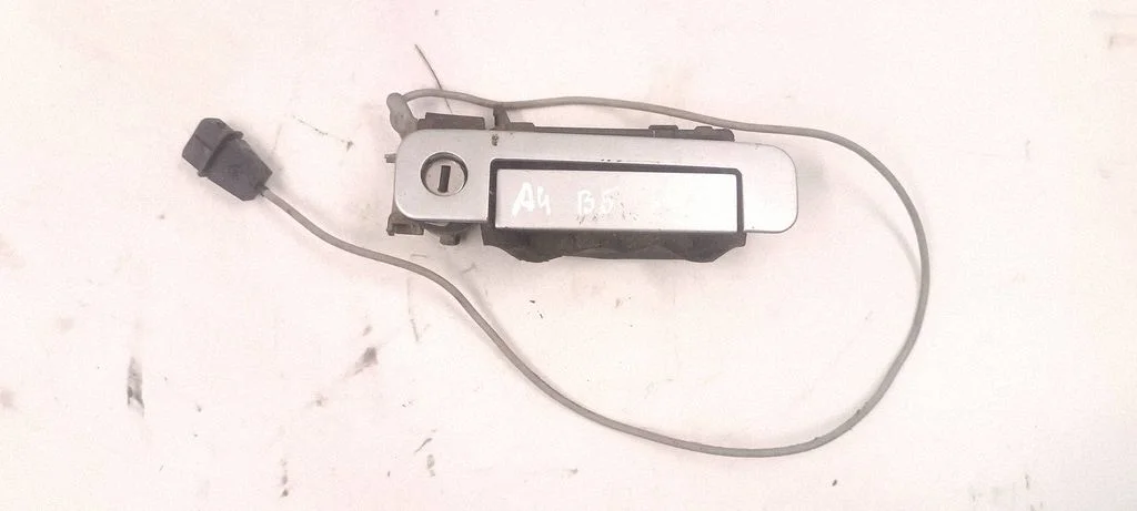 Front door exterior handle – Audi A4 S4 B5 8D (1994-1999)