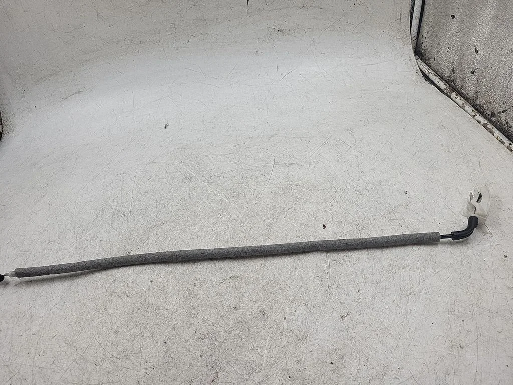Front door cable line – front right