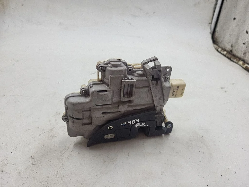 Zamek drzwi przednich – Audi A4 Allroad B8 (2008-2016)