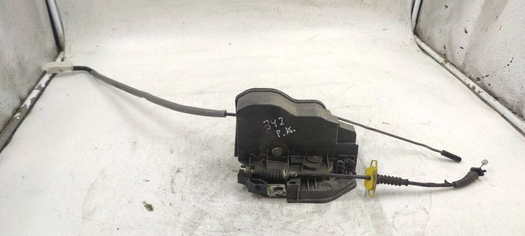Front door lock – BMW 5 Series E60 E61 (2004-2010)