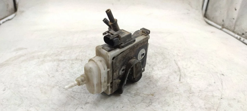 Front door lock – front right