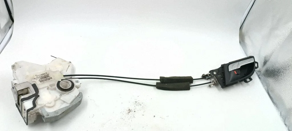Esiukse lukk – Honda CR-V (2007-2012)