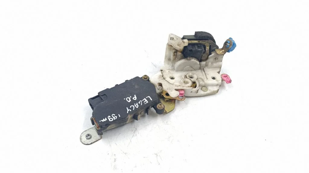 Front door lock – right