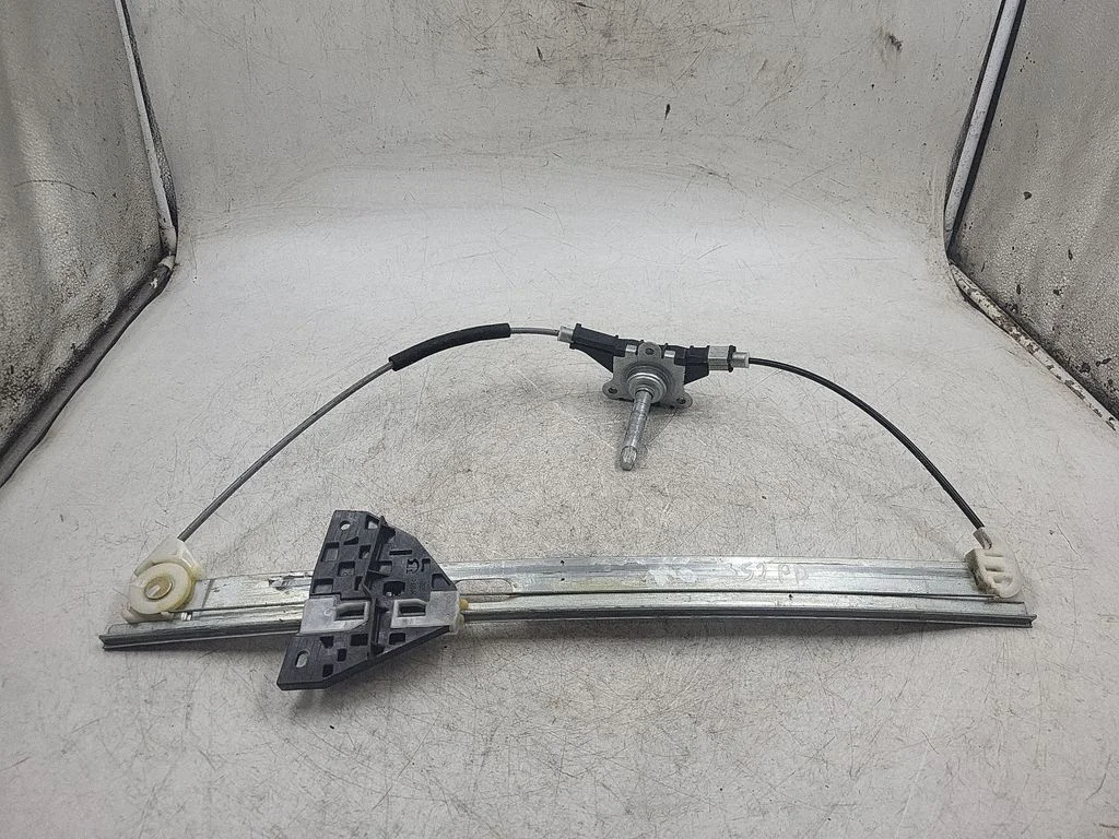 Priekinis el. lango pakėlimo mechanizmas be varikliuko
