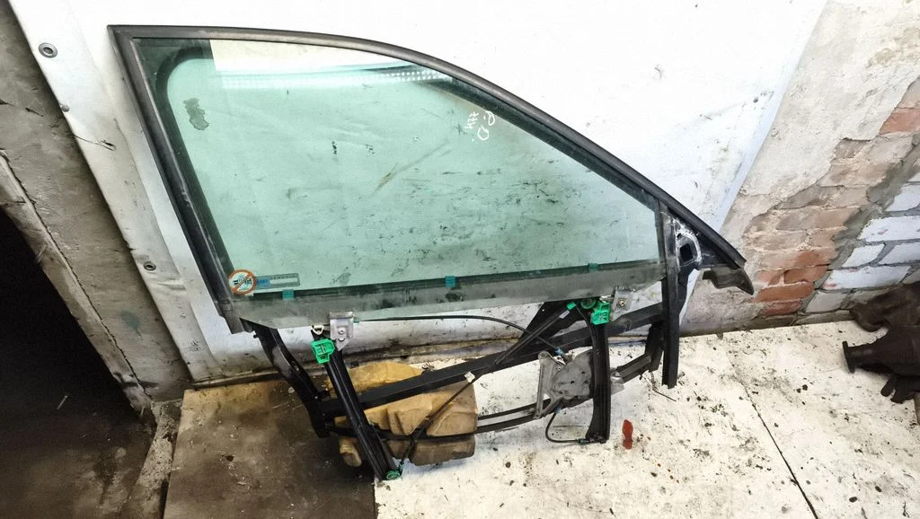 Priekinis el. lango pakėlimo mechanizmas be varikliuko