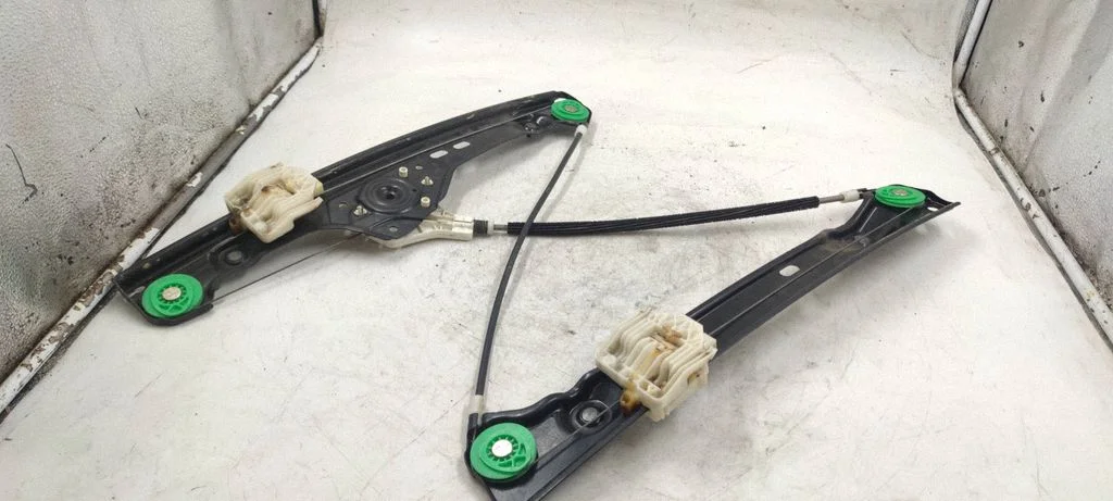 Priekinis el. lango pakėlimo mechanizmas be varikliuko