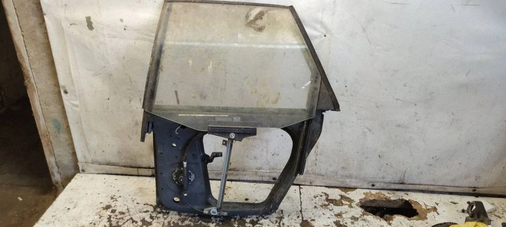 Priekinis el. lango pakėlimo mechanizmas be varikliuko