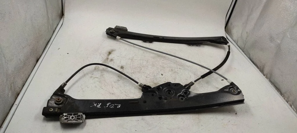 Priekinis el. lango pakėlimo mechanizmas be varikliuko