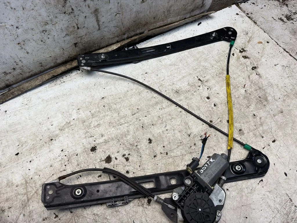 Front door window regulator with motor 676283620630