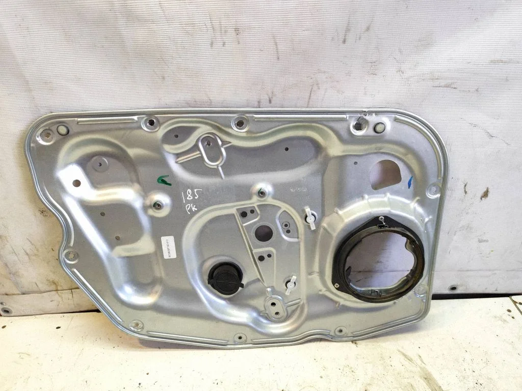 Priekinis el. lango pakėlimo mechanizmas be varikliuko