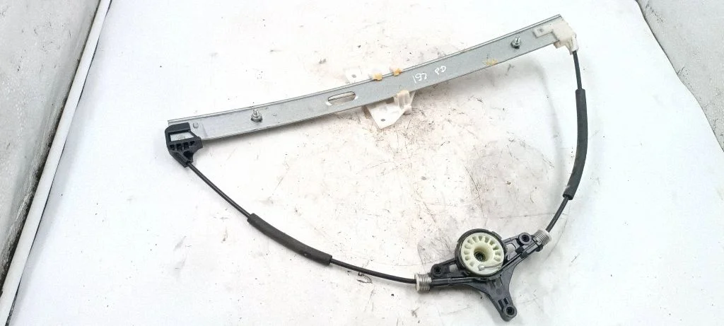 Priekinis el. lango pakėlimo mechanizmas be varikliuko