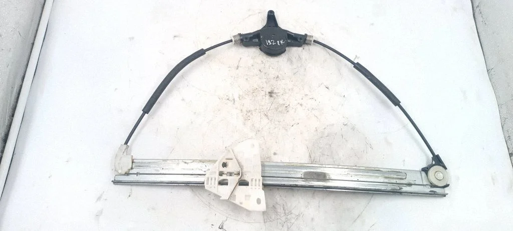 Priekinis el. lango pakėlimo mechanizmas be varikliuko
